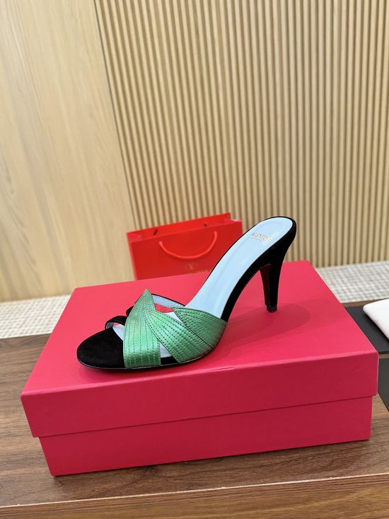 Valentino Elegant Leaf-Element Backless Walking Shoes