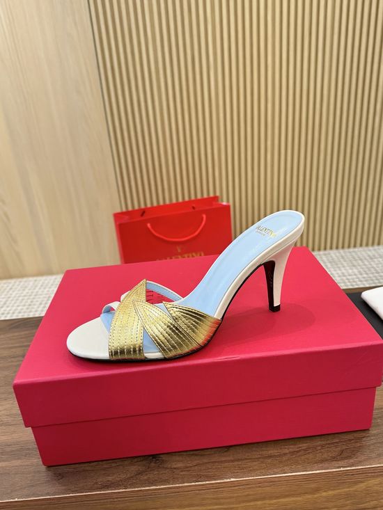Valentino Elegant Leaf-Element Backless Walking Shoes