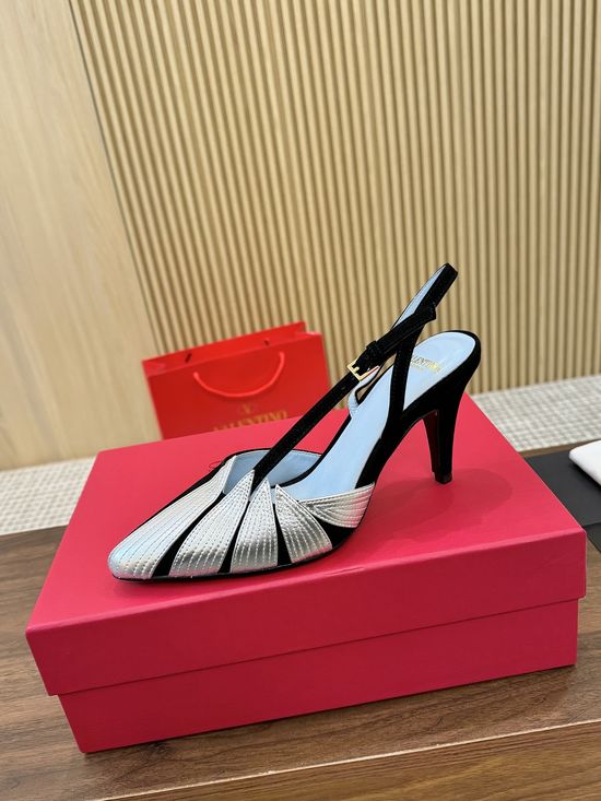 Valentino Chic Leaf-Pattern Open-Back Walking Shoes