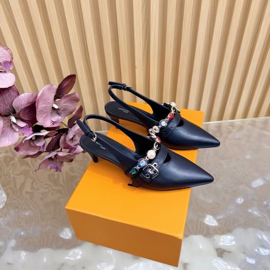 Louis Vuitton Pointed Toe Chain Decor Leather Flats Kitten Heel Sandals