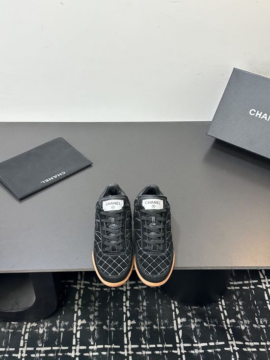 Chanel Trendy Panda-Colored Casual Sneakers with Soft Sole