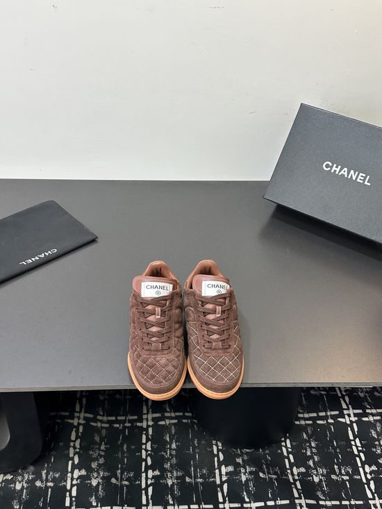 Chanel Trendy Panda-Colored Casual Sneakers with Soft Sole
