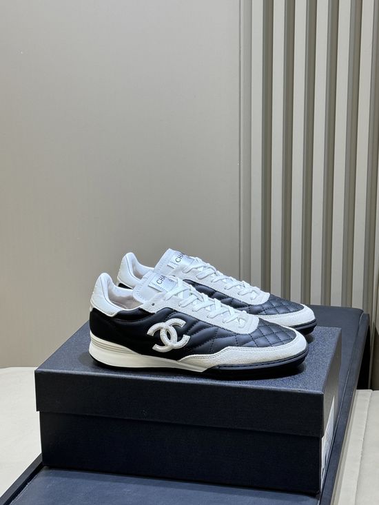 Chanel Soft Sheepskin Low Top Casual Sneakers