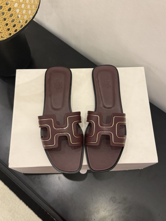 Hermes Stylish Italian Leather Slippers for Comfort
