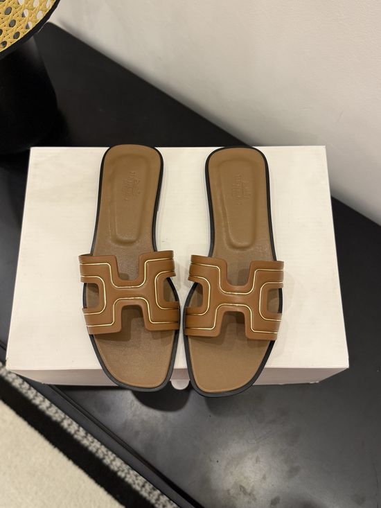 Hermes Stylish Italian Leather Slippers for Comfort