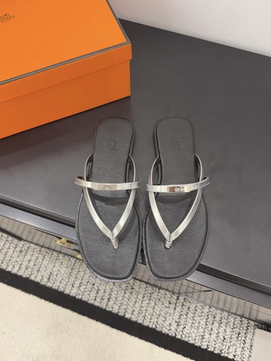 Hermes Stylish Italian Leather Slippers for Comfort