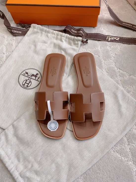 Hermes Exquisite Craftsmanship Leather Sandals