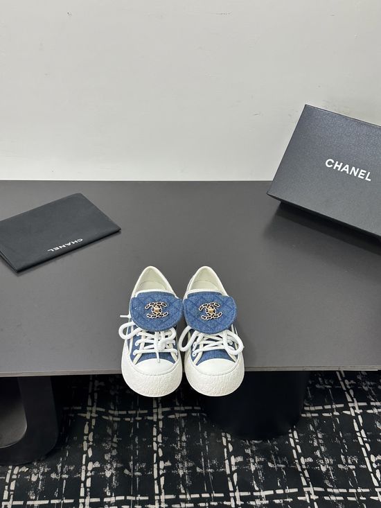 Chanel Dual-wear High-top Casual Sneakers Comfortable