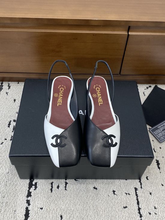 Chanel Color Block Flat Open Heel Sandals Metal Decor Comfortable Footwear